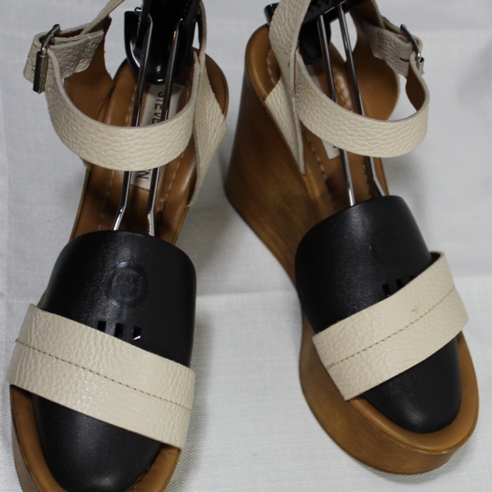 Steve Madden Black and Cream Wedges